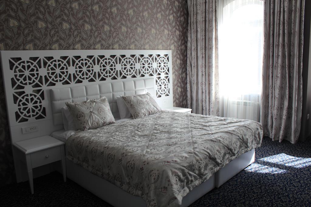 Premier Old Gates Hotel Baku Exterior photo
