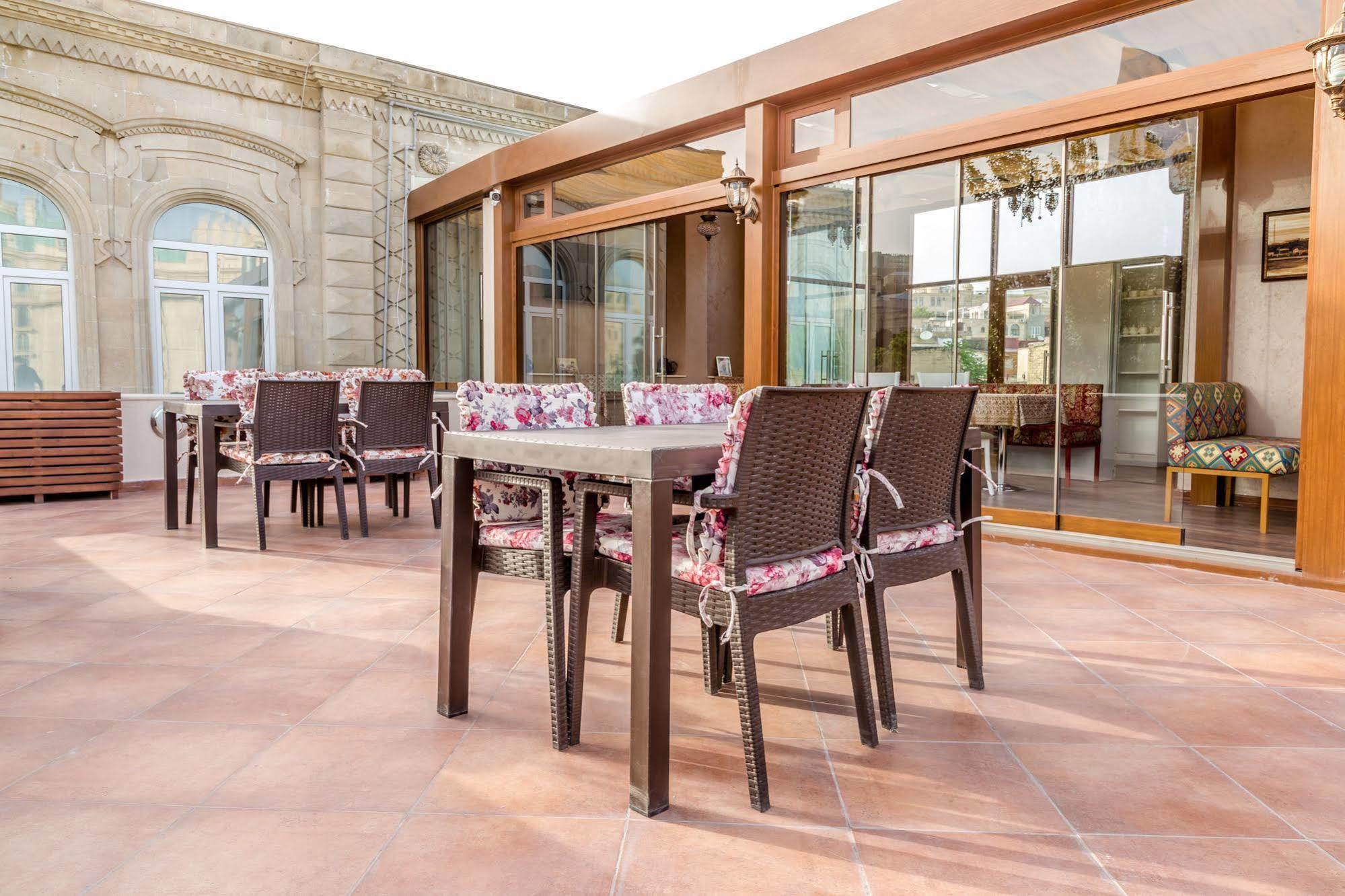 Premier Old Gates Hotel Baku Exterior photo